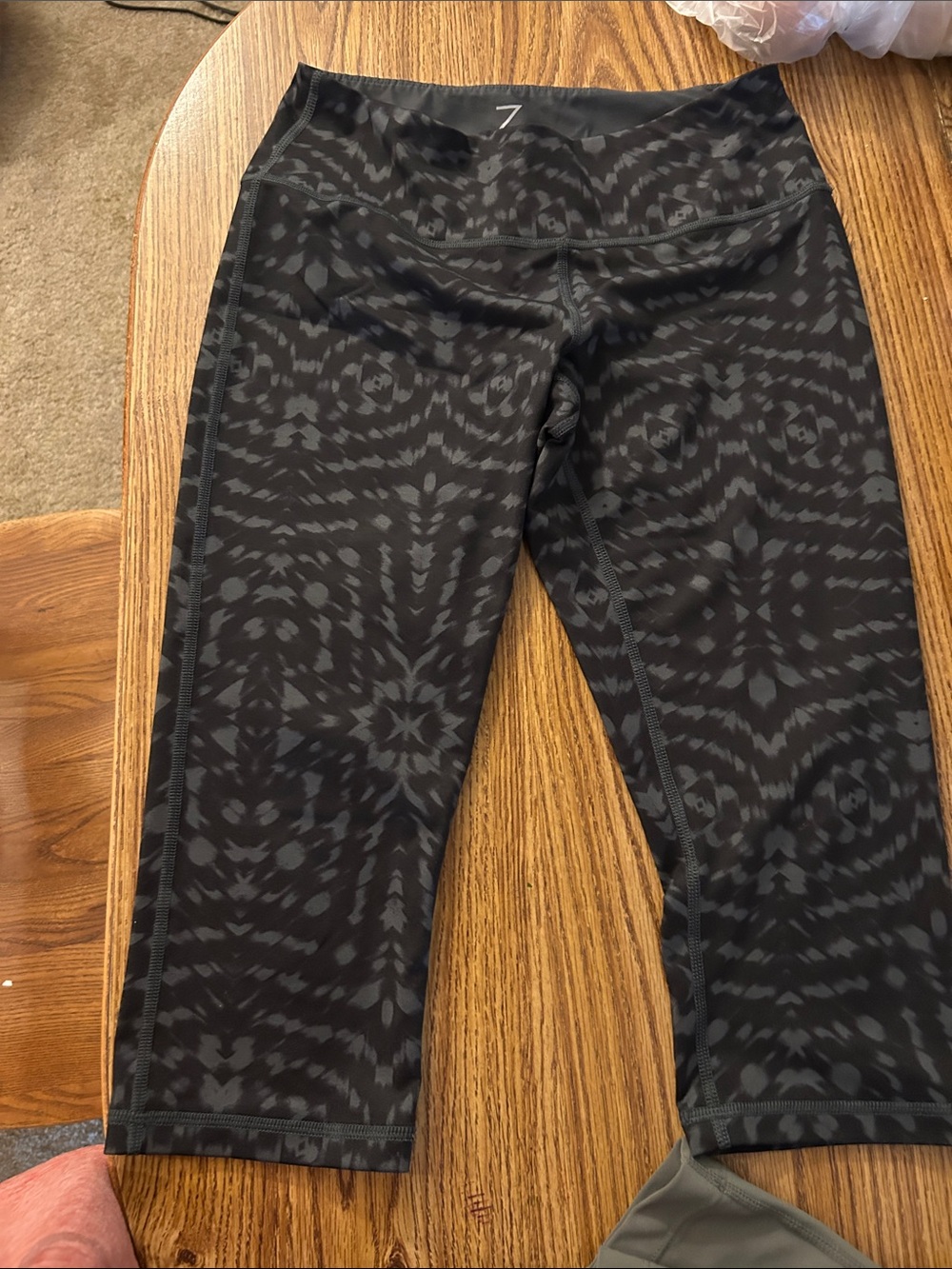 Workout Capri Leggings in Black & Charcoal Tie-Dye